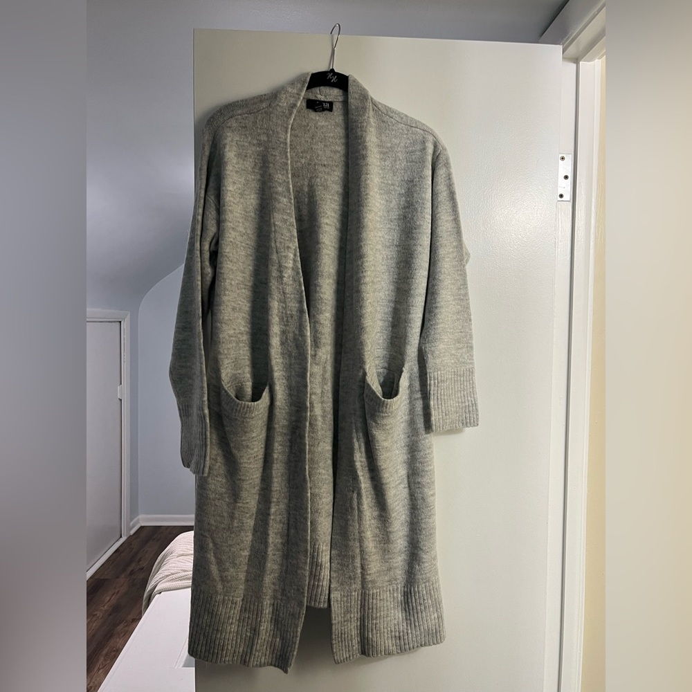 a.n.a light grey cardigan